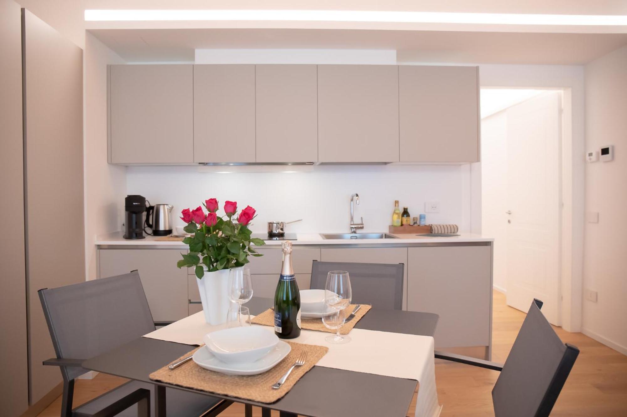 Amendola City View Apartments Suite Romantica Como Luaran gambar