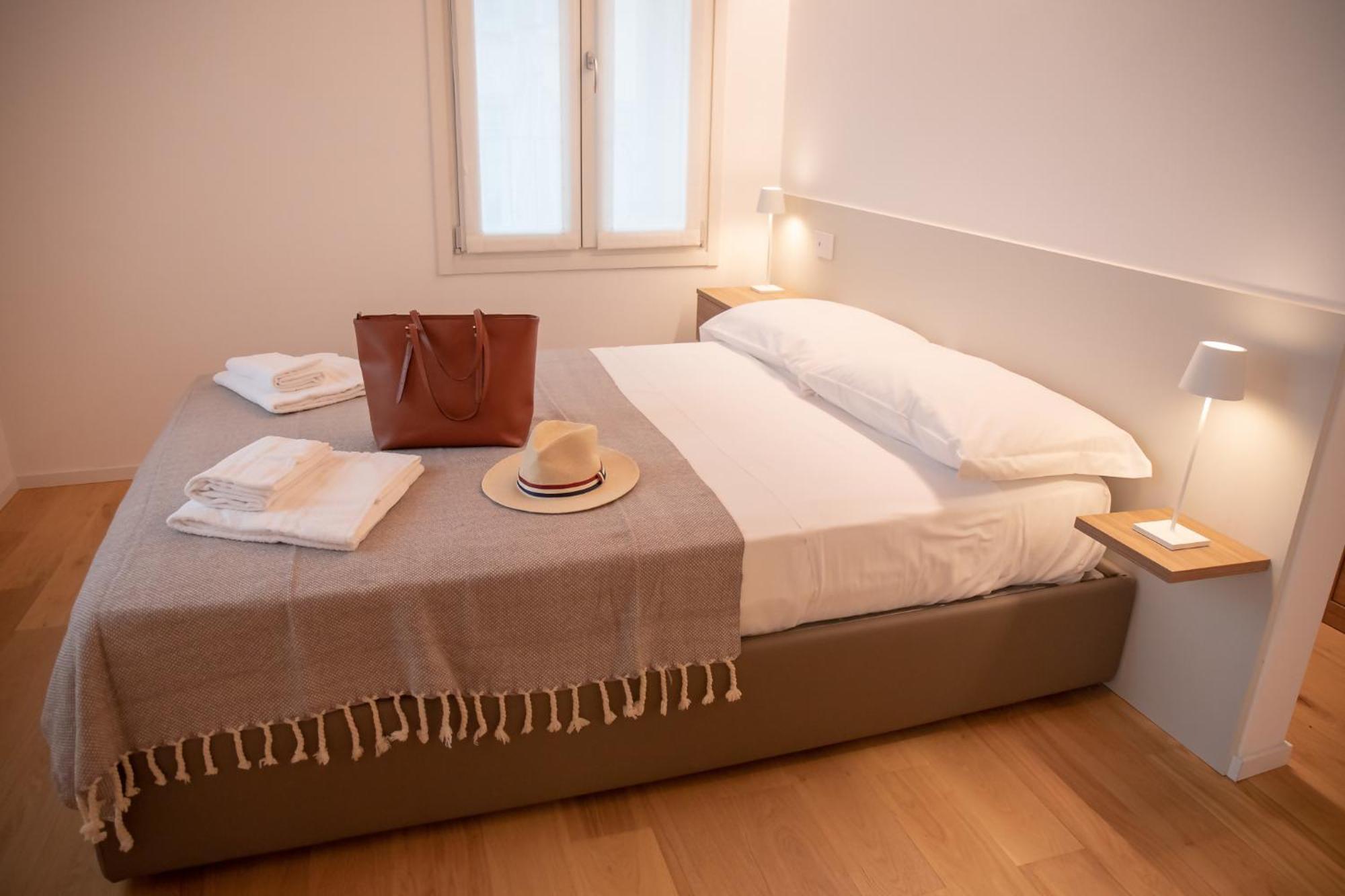 Romantic White Apartment - 5 Minutes From The Lake Como Luaran gambar